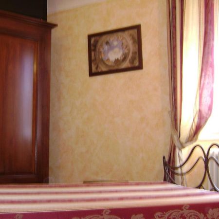 La Finestrella Di Montalto Locanda Badalucco Buitenkant foto