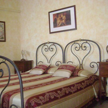 La Finestrella Di Montalto Locanda Badalucco Buitenkant foto