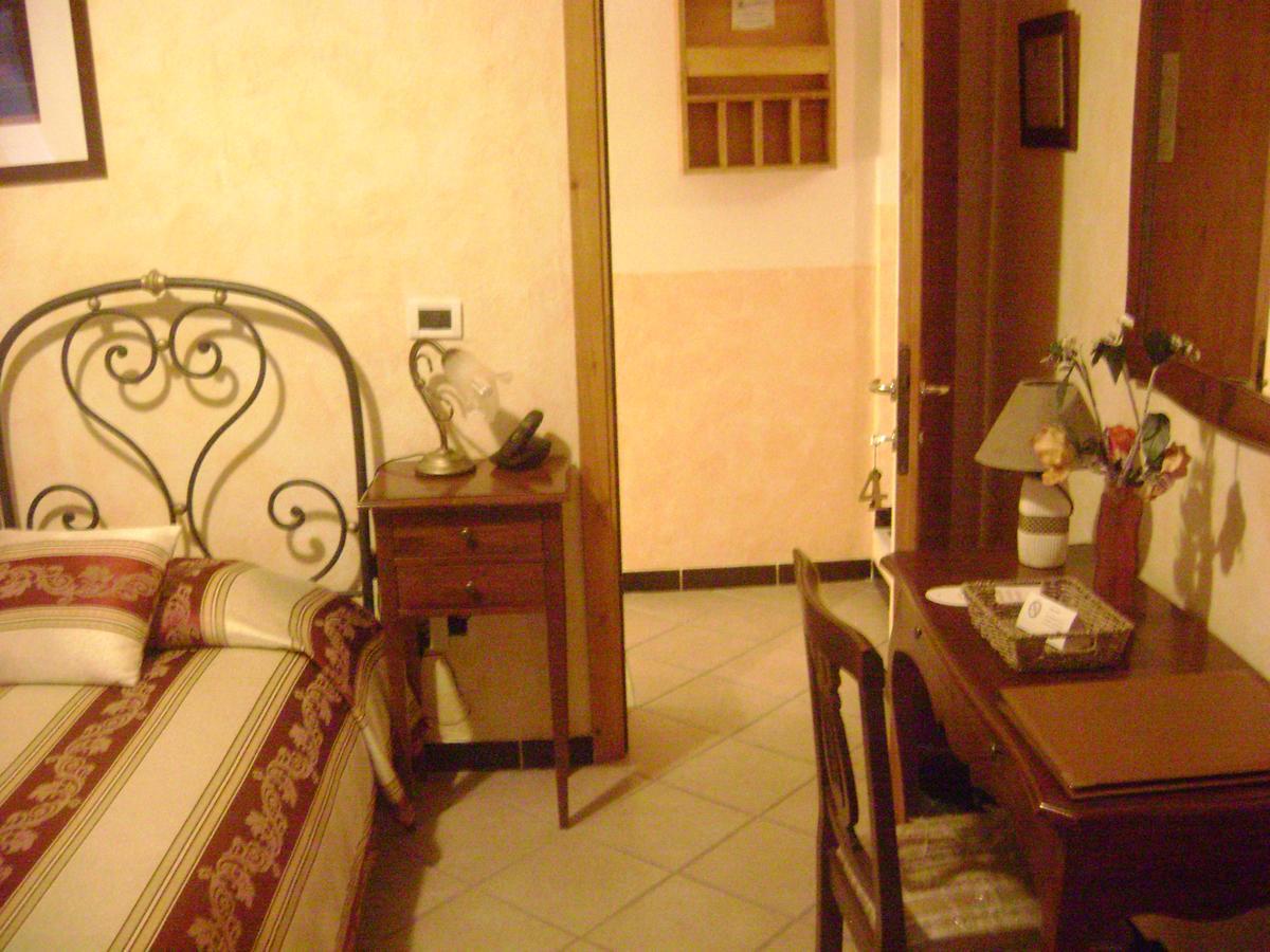 La Finestrella Di Montalto Locanda Badalucco Buitenkant foto