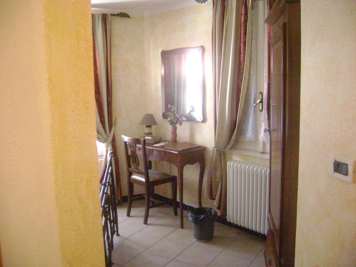 La Finestrella Di Montalto Locanda Badalucco Buitenkant foto