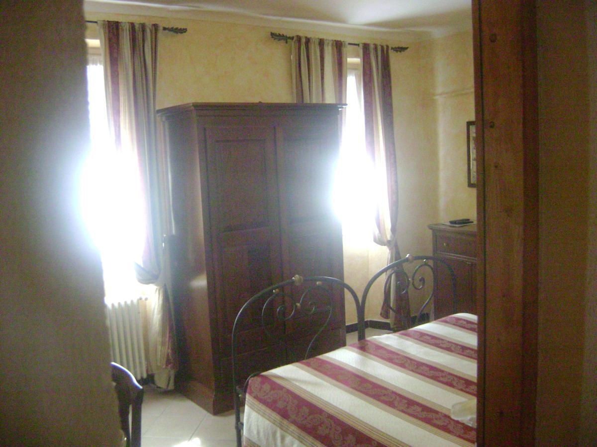 La Finestrella Di Montalto Locanda Badalucco Buitenkant foto