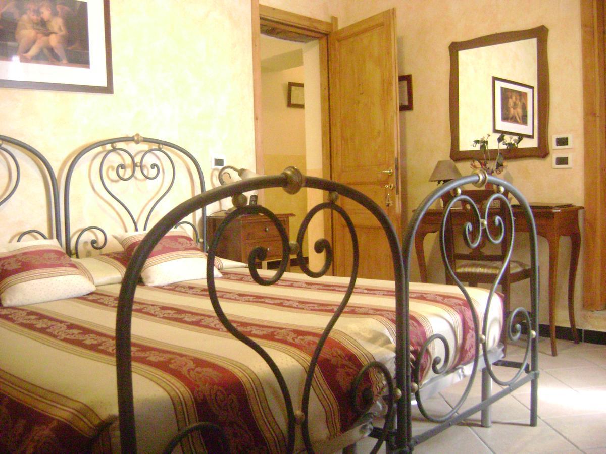 La Finestrella Di Montalto Locanda Badalucco Buitenkant foto