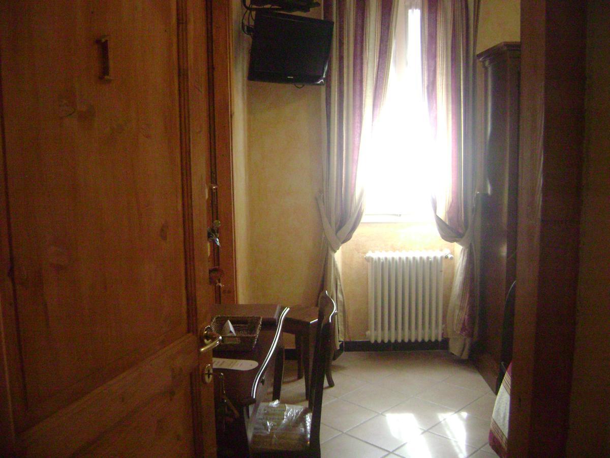 La Finestrella Di Montalto Locanda Badalucco Buitenkant foto