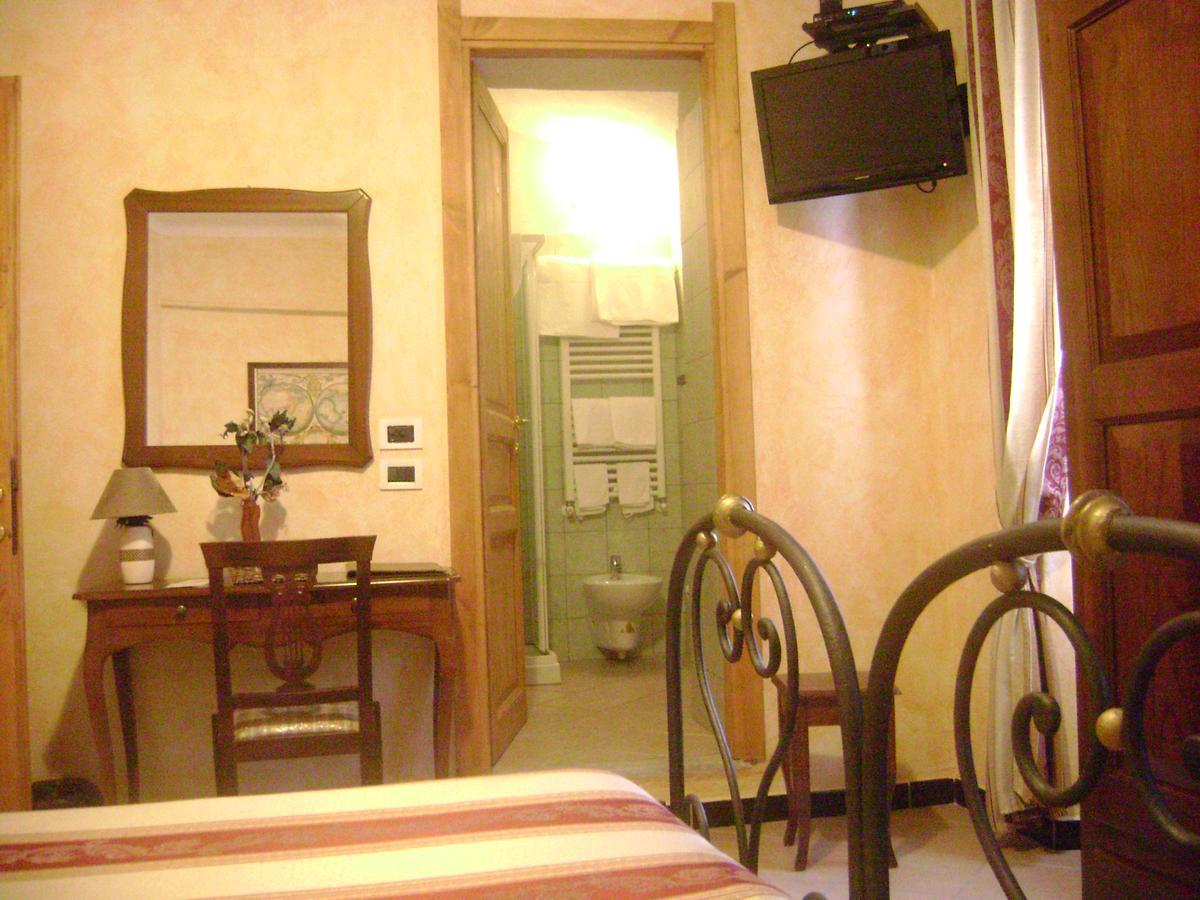 La Finestrella Di Montalto Locanda Badalucco Buitenkant foto